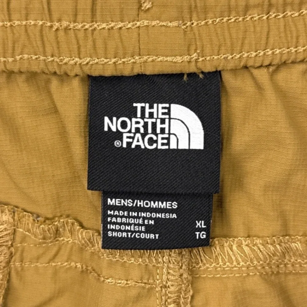 The North Face Shorts XL Mustard Yellow FlashDry Nylon Hiking Athletic Mens 6in